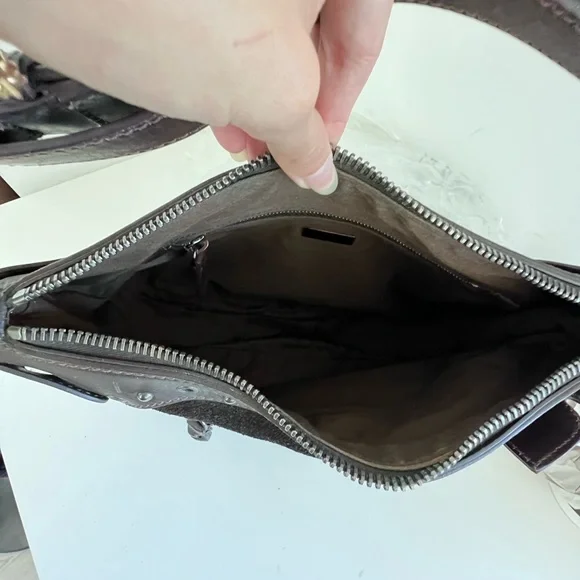 Miu miu mini y2k purse // brown suede & leather “western hobo” flower bag - Picture 7 of 7